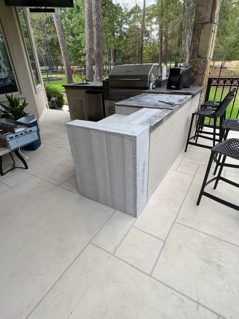Outdoor Kitchen & Grill Station